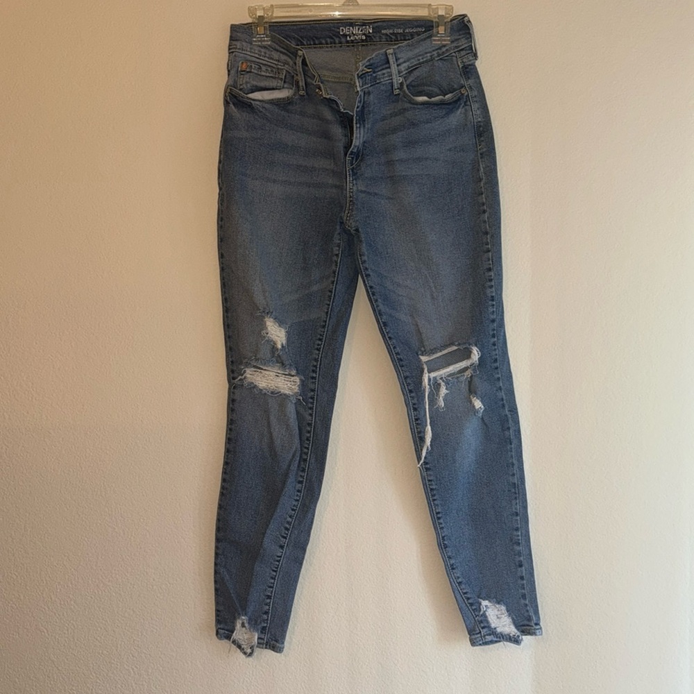 High Rise Levi’s jeans